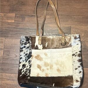❤️Myra Bags - Tote bag- Full Hair On and brown and white all over.